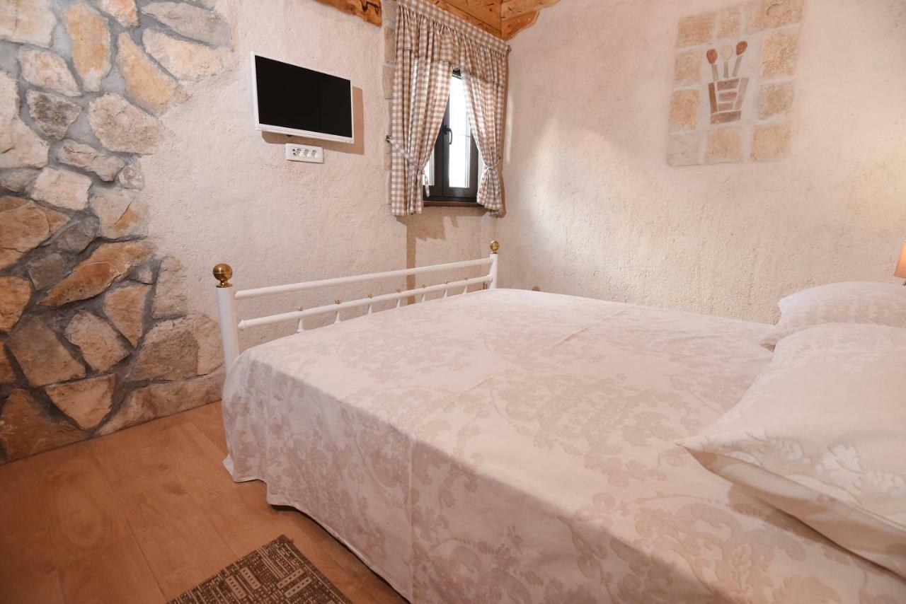 House & Apartment Palaca Donji Zemunik Exterior foto